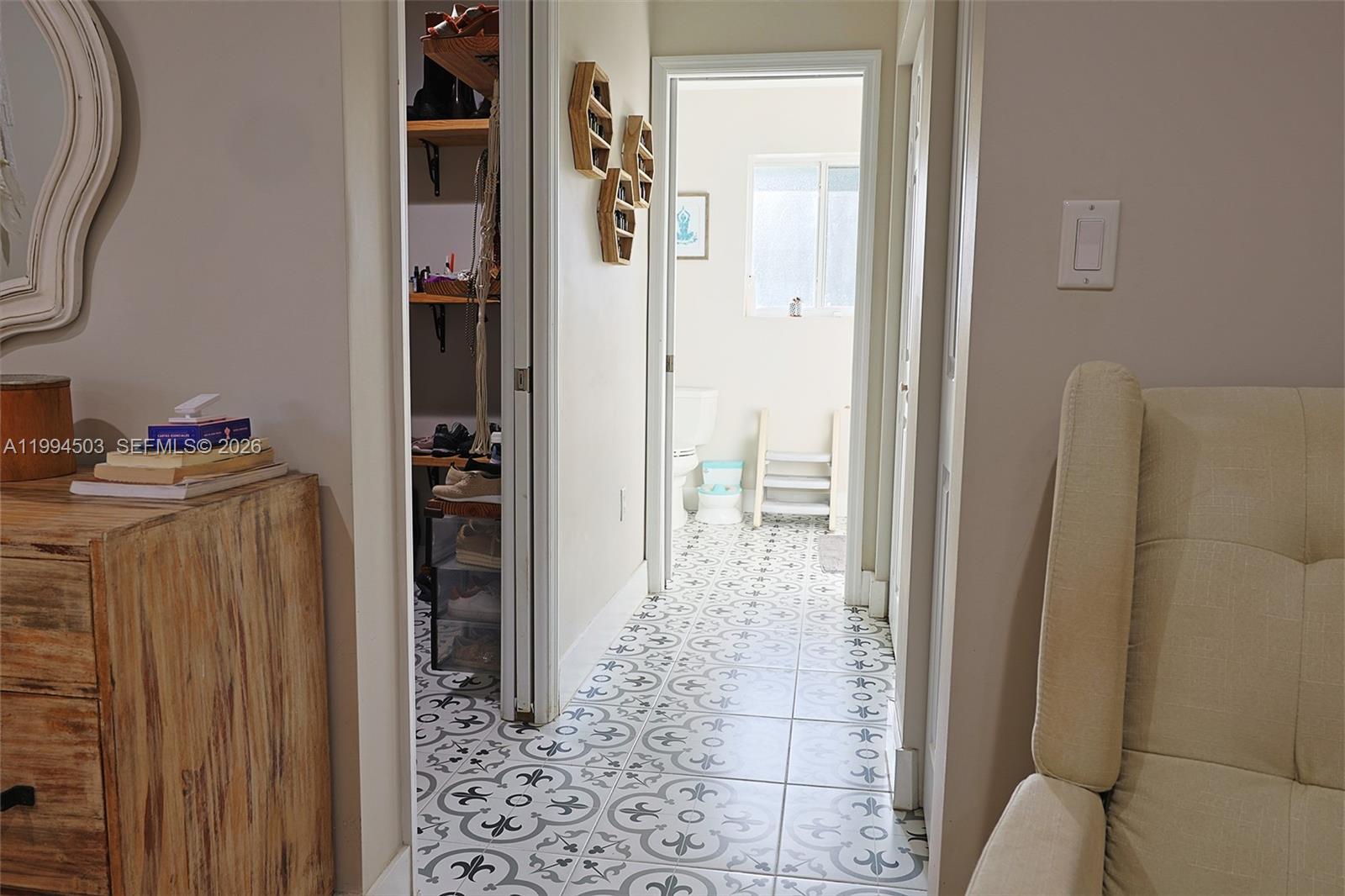 SHORELAND HEIGHTS - Residential