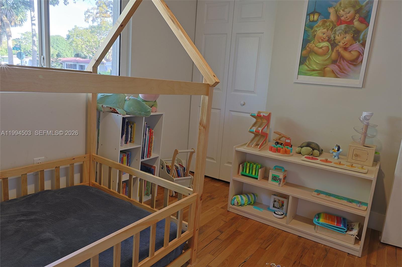 SHORELAND HEIGHTS - Residential