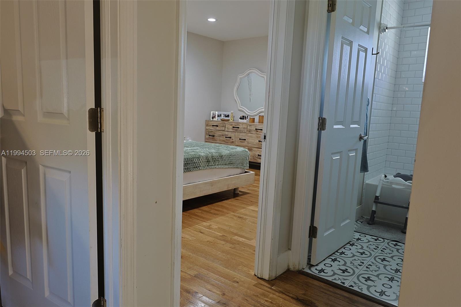 SHORELAND HEIGHTS - Residential