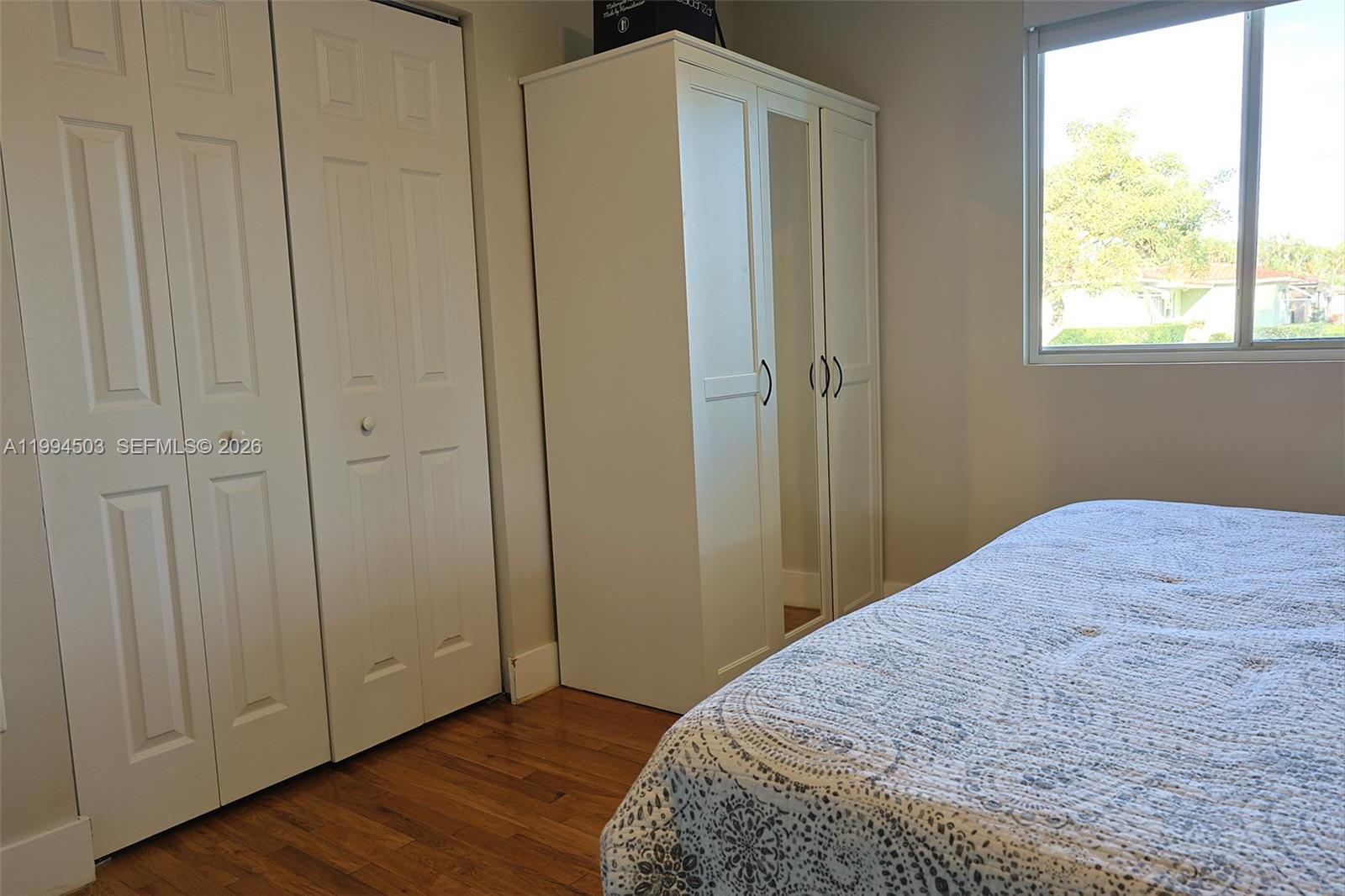 SHORELAND HEIGHTS - Residential