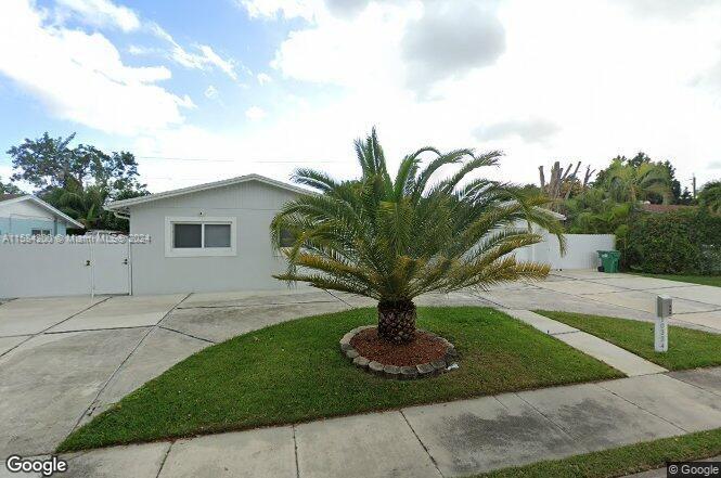 Property for Sale at 10334 Fairway Heights Blvd Blvd, Miami, Broward County, Florida - Bedrooms: 3 
Bathrooms: 2  - $710,000