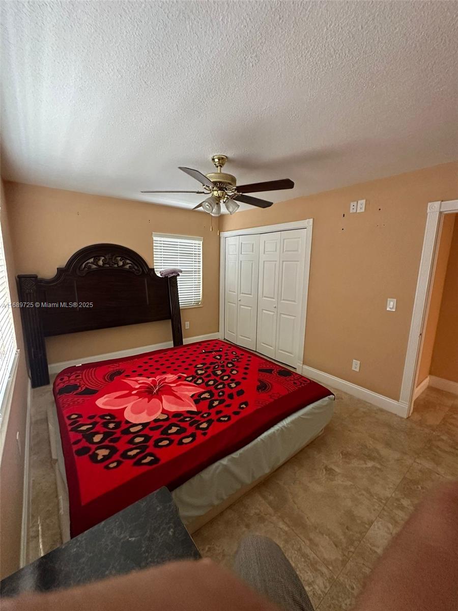 1250 W 61st Pl