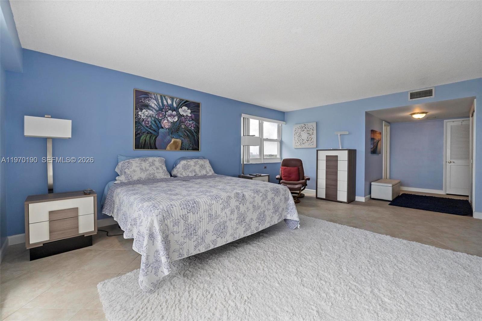 GALLEON CONDO - Residential