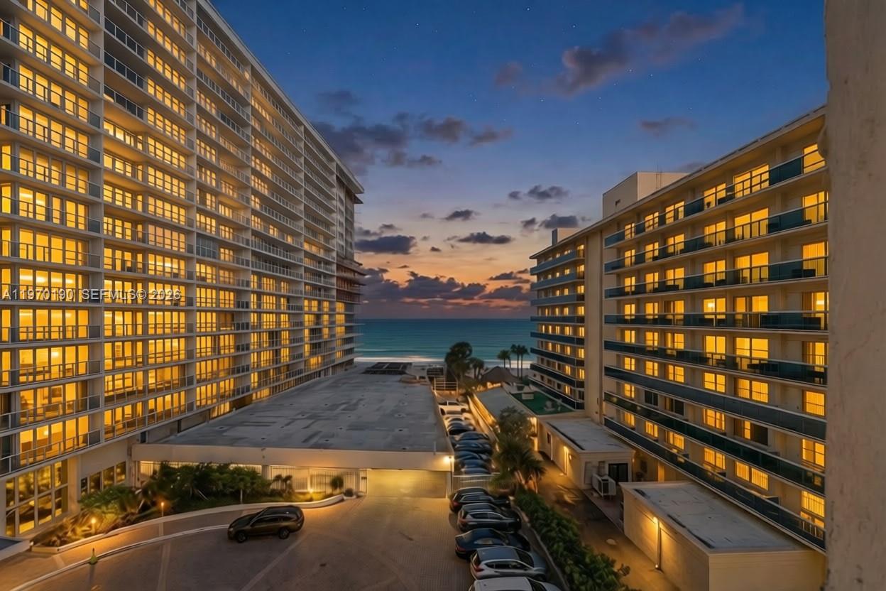 GALLEON CONDO - Residential