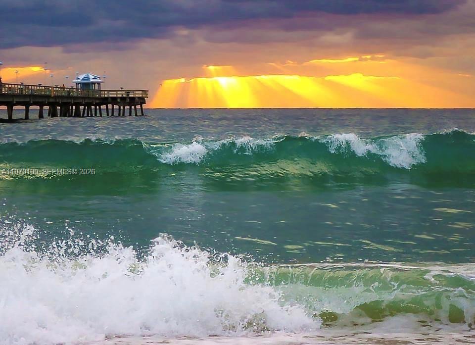 GALLEON CONDO - Residential