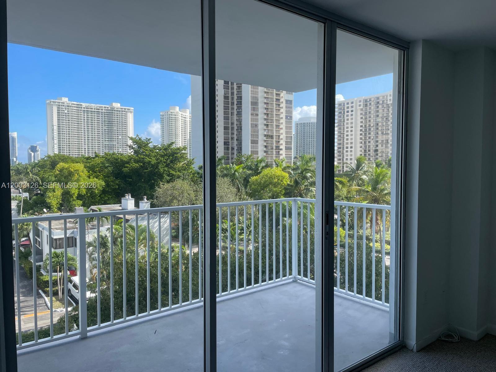 ADMIRALS PORT CONDO WEST - Residential