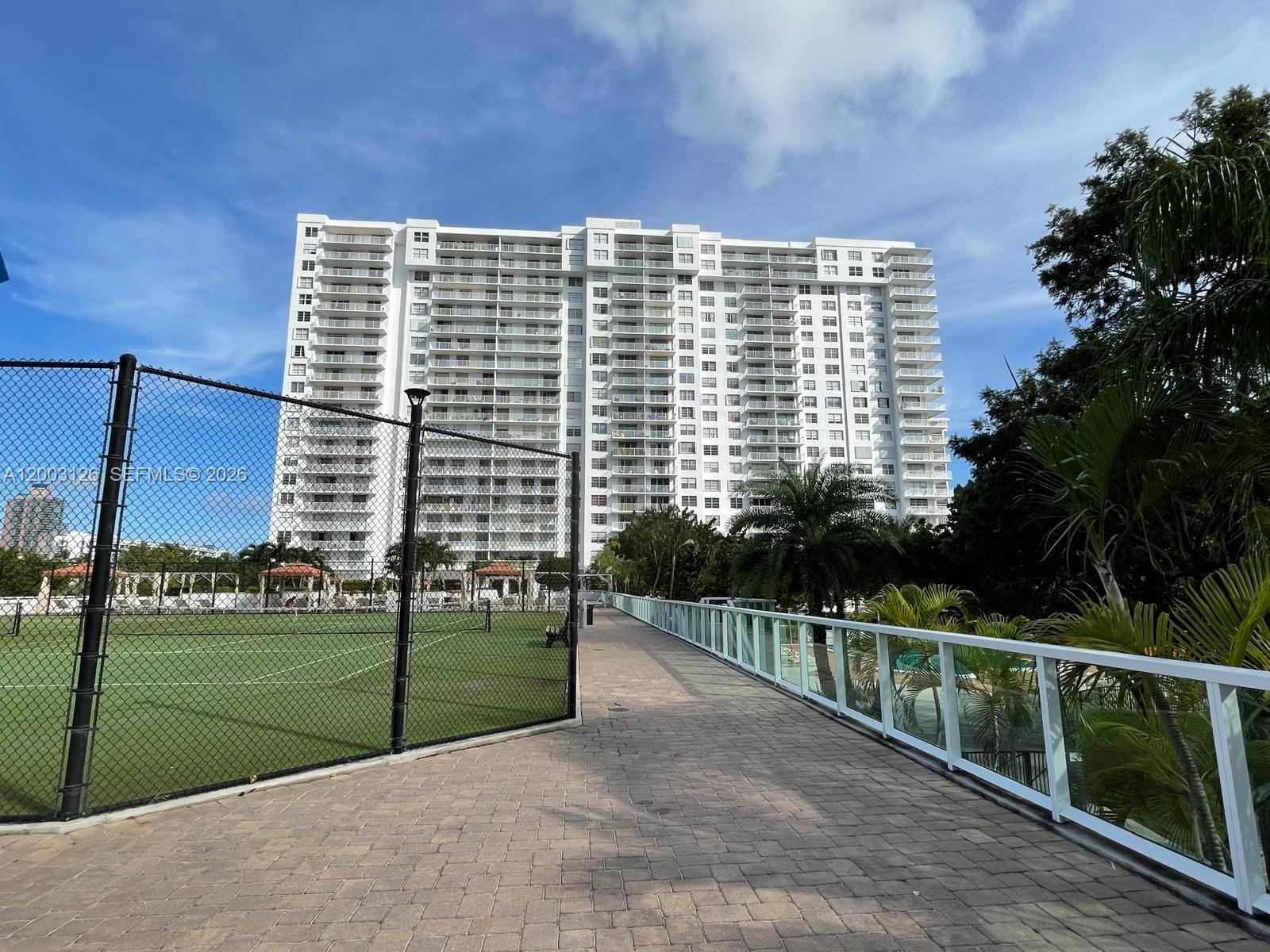 ADMIRALS PORT CONDO WEST - Residential