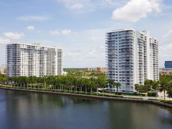 ADMIRALS PORT CONDO WEST - Residential