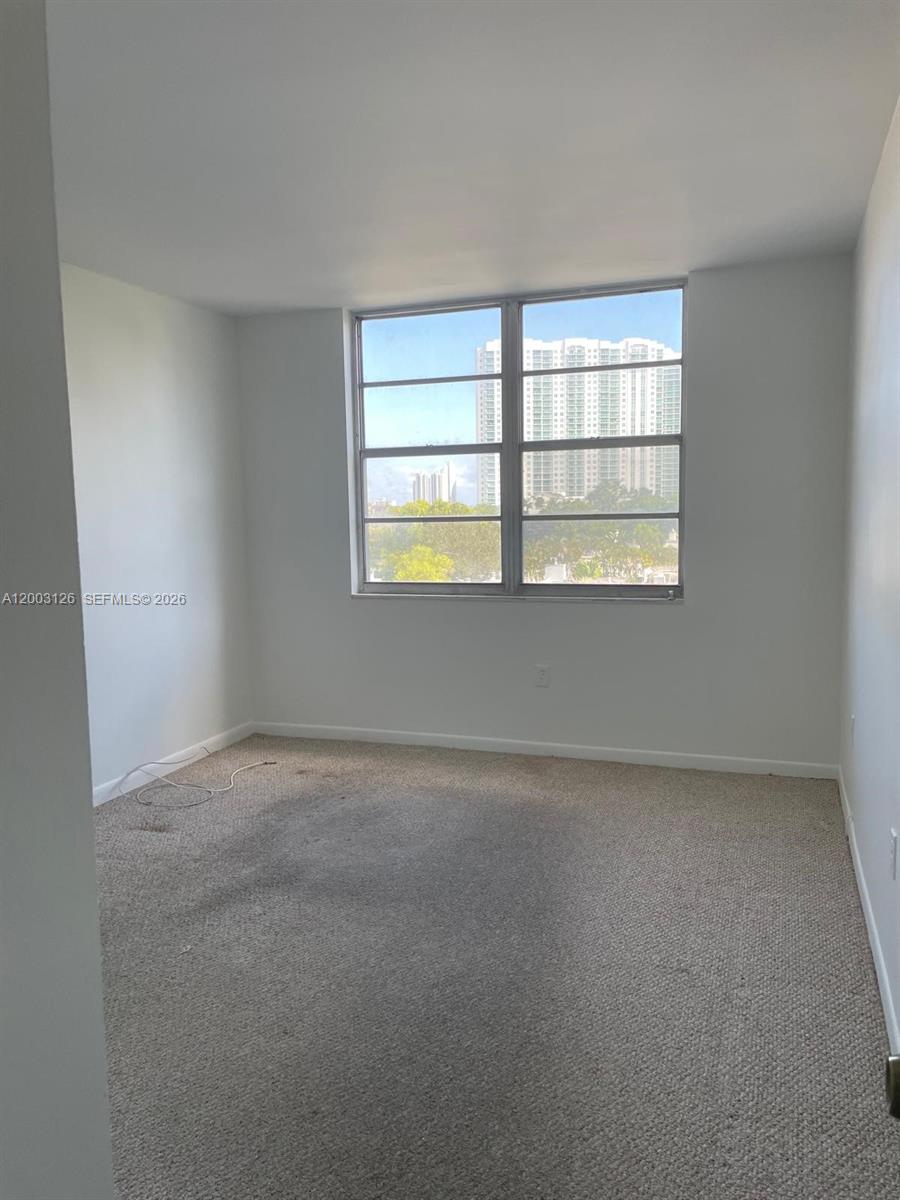 ADMIRALS PORT CONDO WEST - Residential