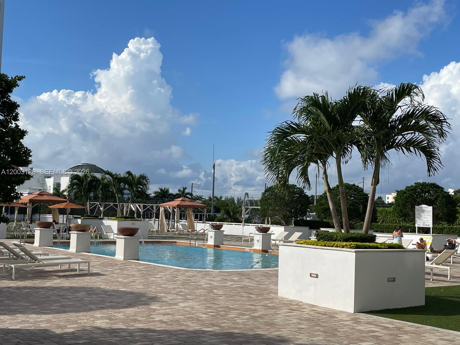 ADMIRALS PORT CONDO WEST - Residential