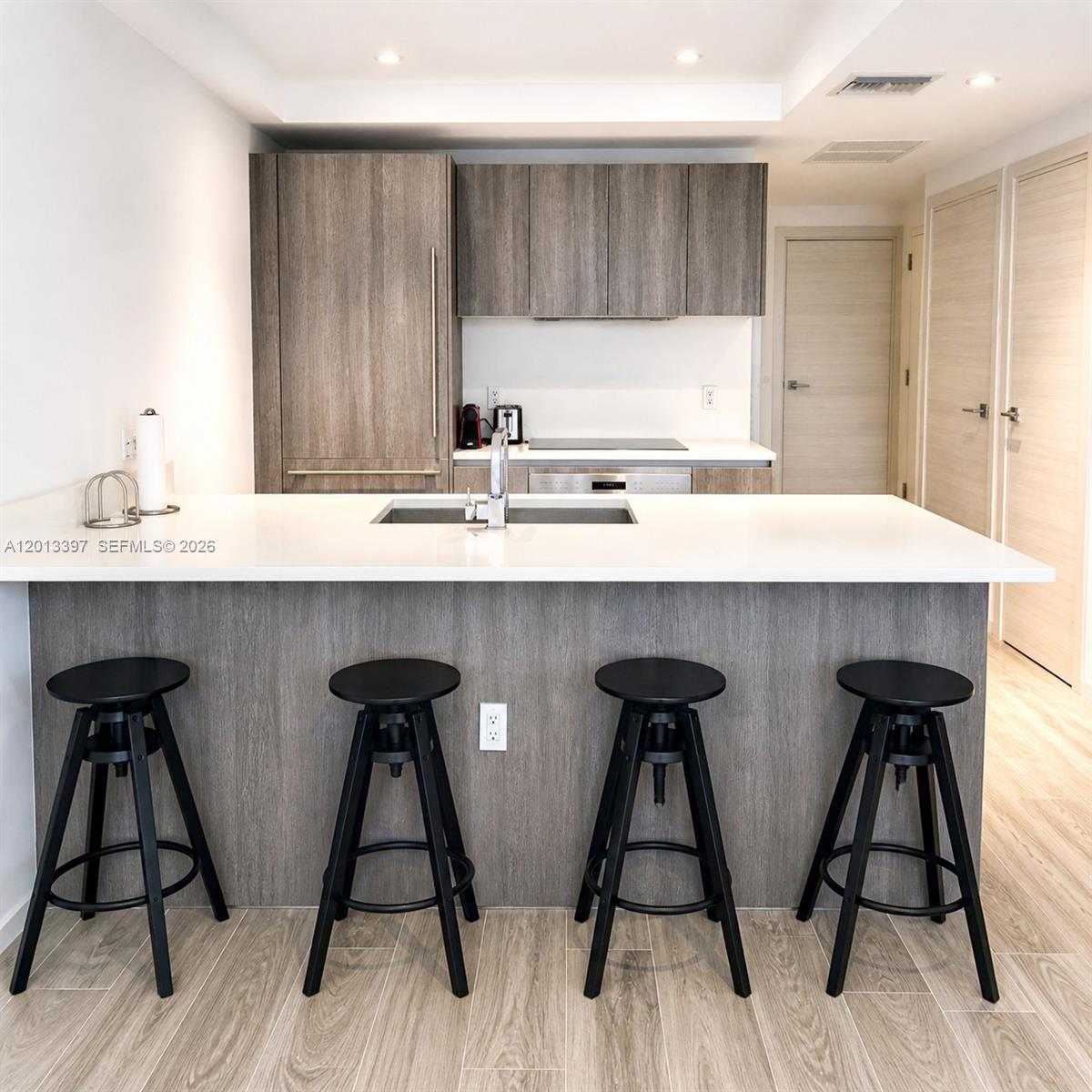 801 SMA RESIDENCES CONDO - Residential Lease