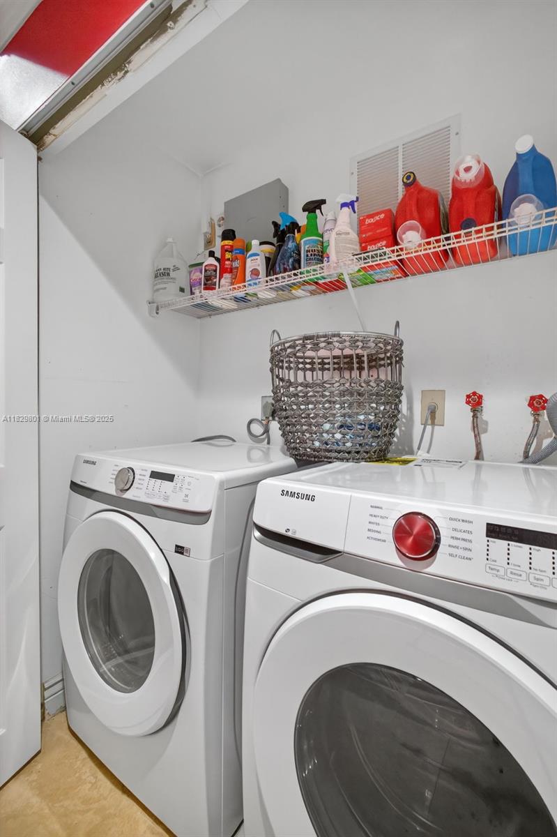 HARTFORD PLACE - Residential