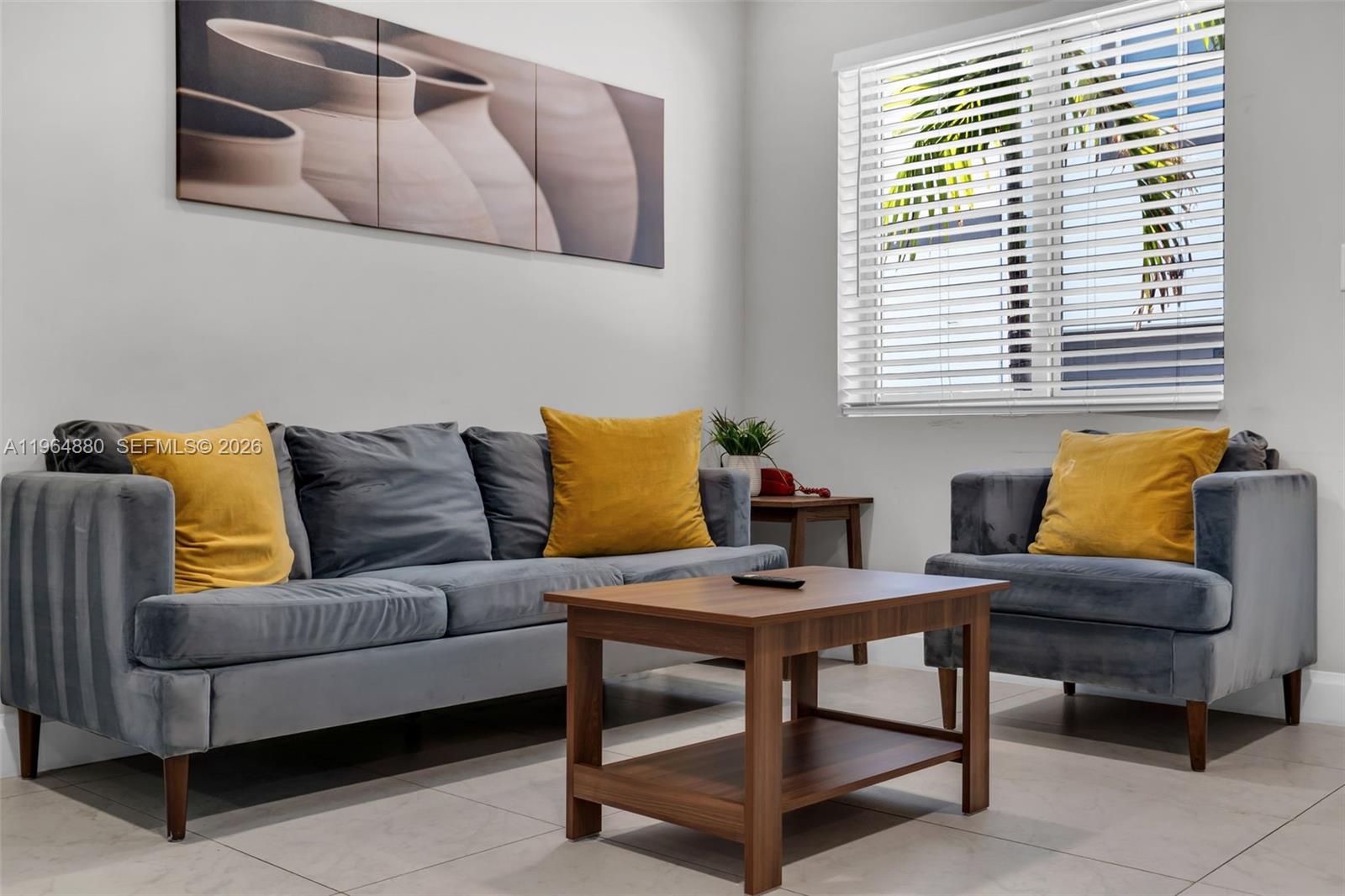 NORTH LAUDERDALE - Residential