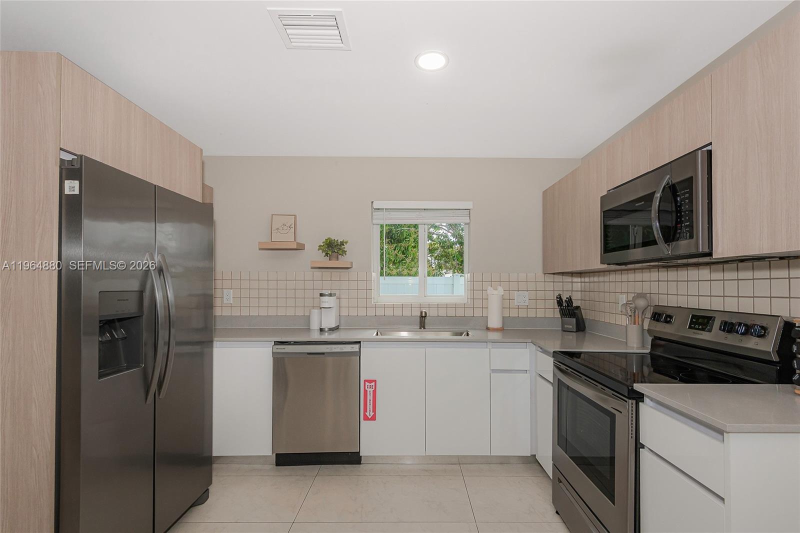 NORTH LAUDERDALE - Residential