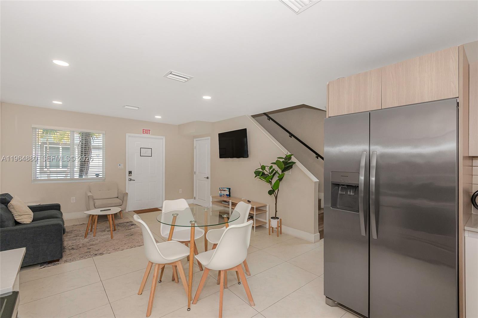 NORTH LAUDERDALE - Residential