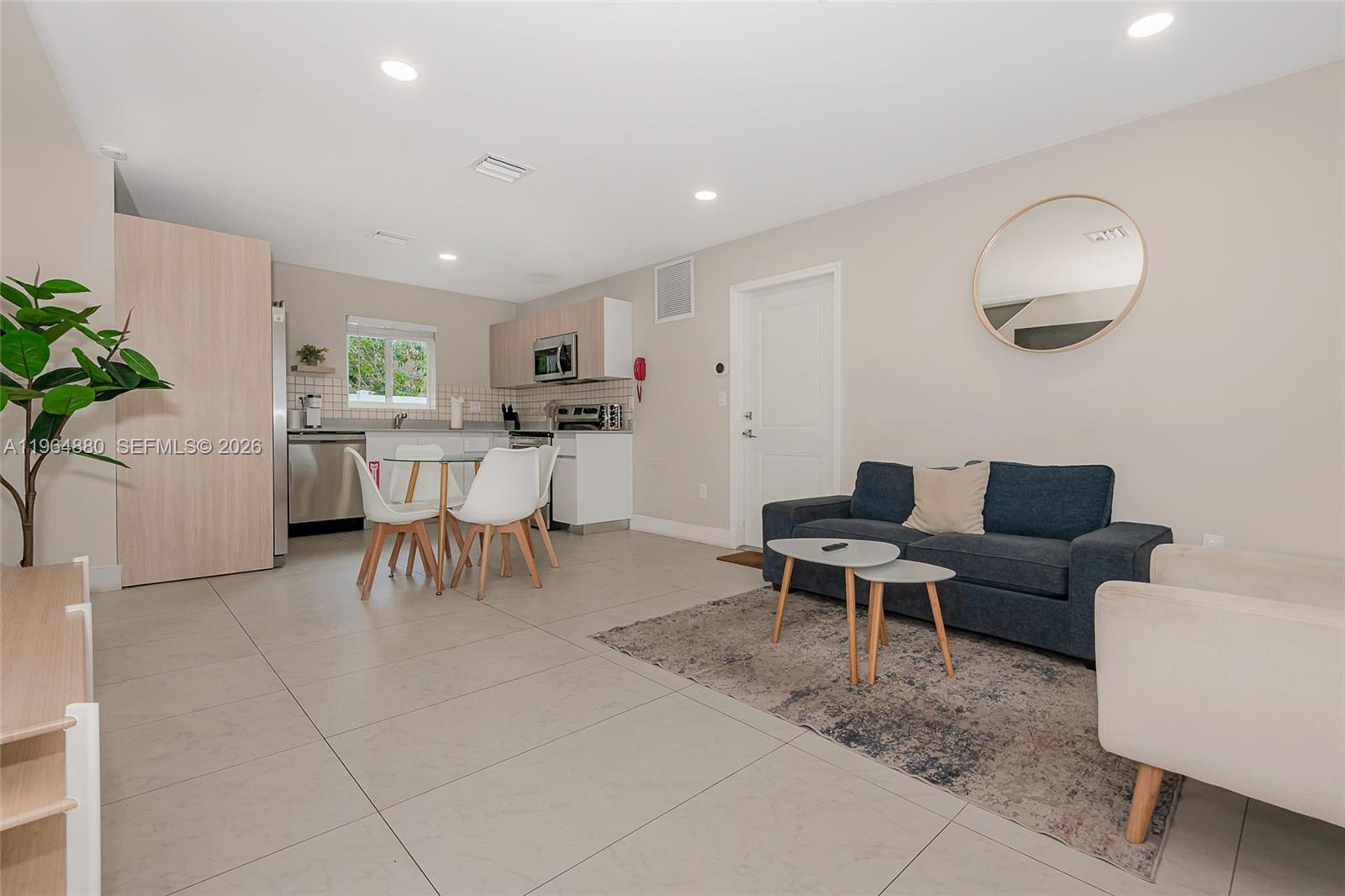 NORTH LAUDERDALE - Residential