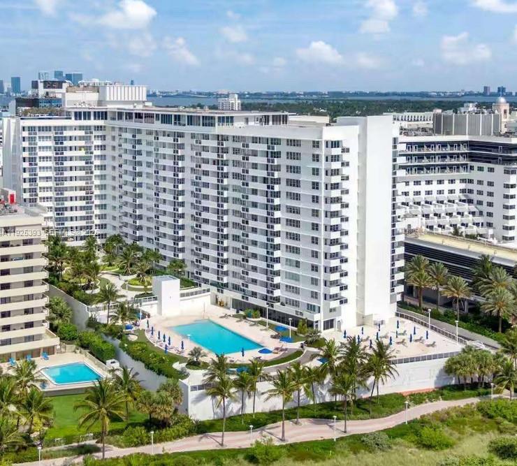 THE DECOPLAGE CONDO - Residential