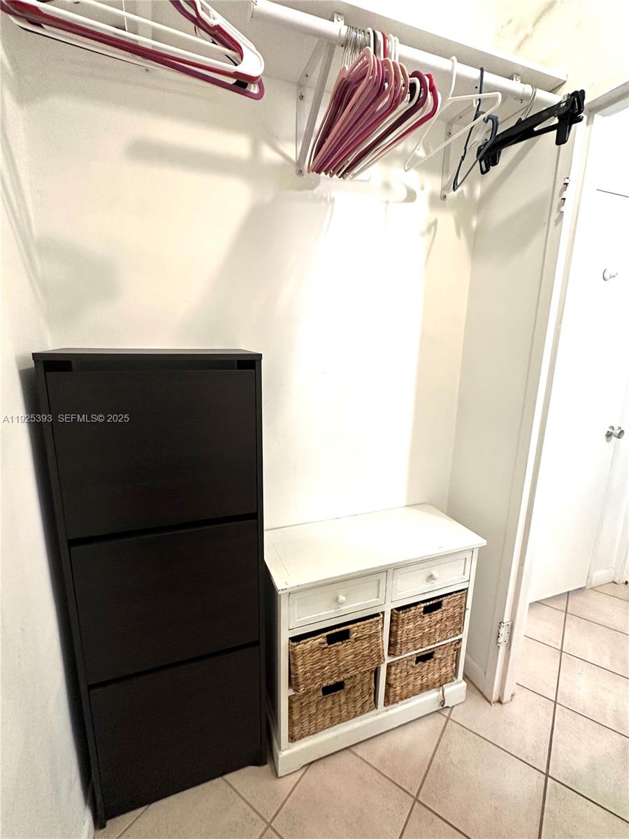 THE DECOPLAGE CONDO - Residential