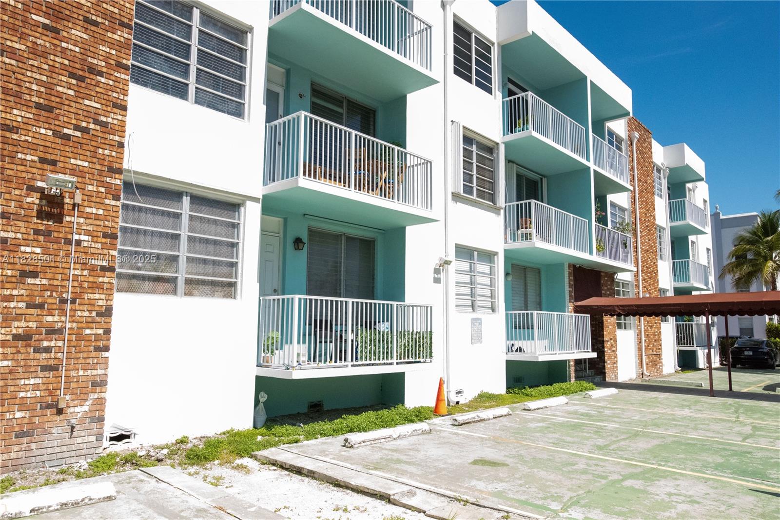 TOWER EAST INCORPORATED C - Residential Lease