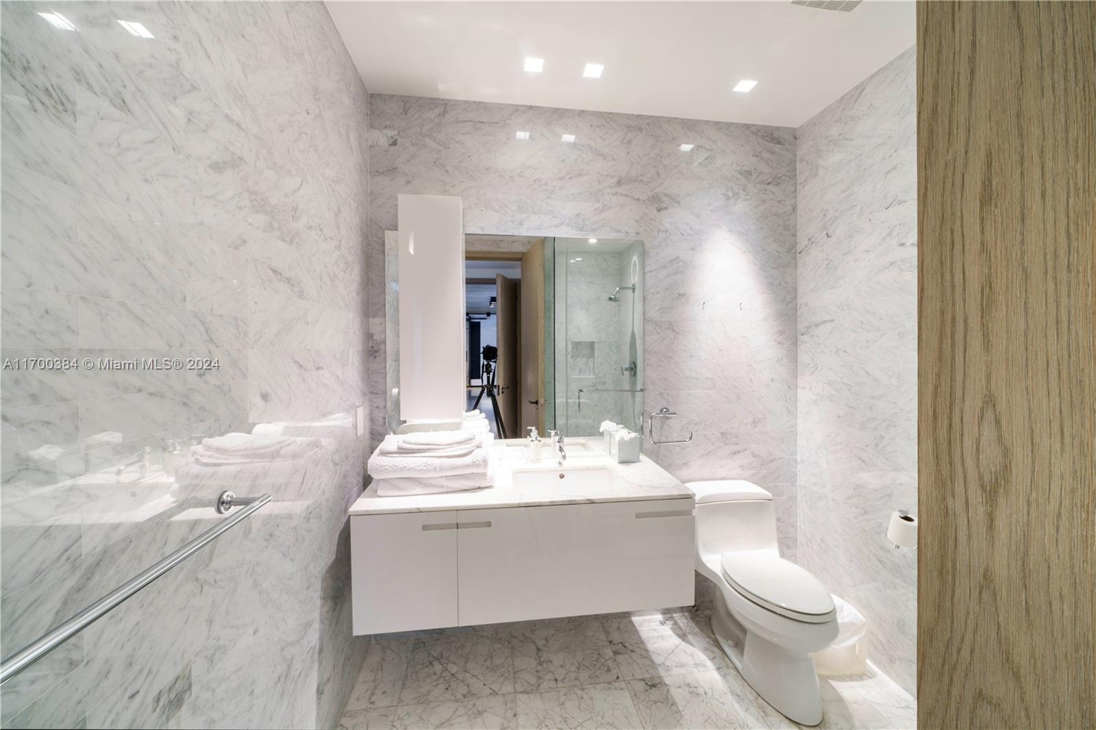 BAL HARBOUR NORTH SOUTH C - Residential