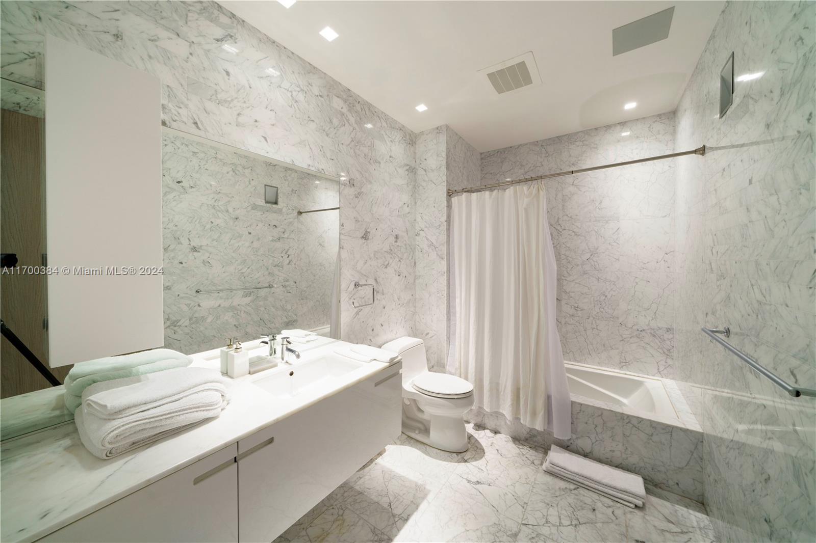BAL HARBOUR NORTH SOUTH C - Residential