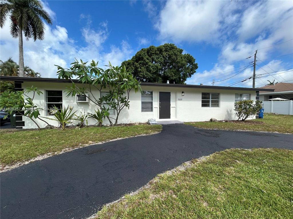 Photo of 1501 SW 21st St, Fort Lauderdale, FL 33315 (MLS # A11828757)