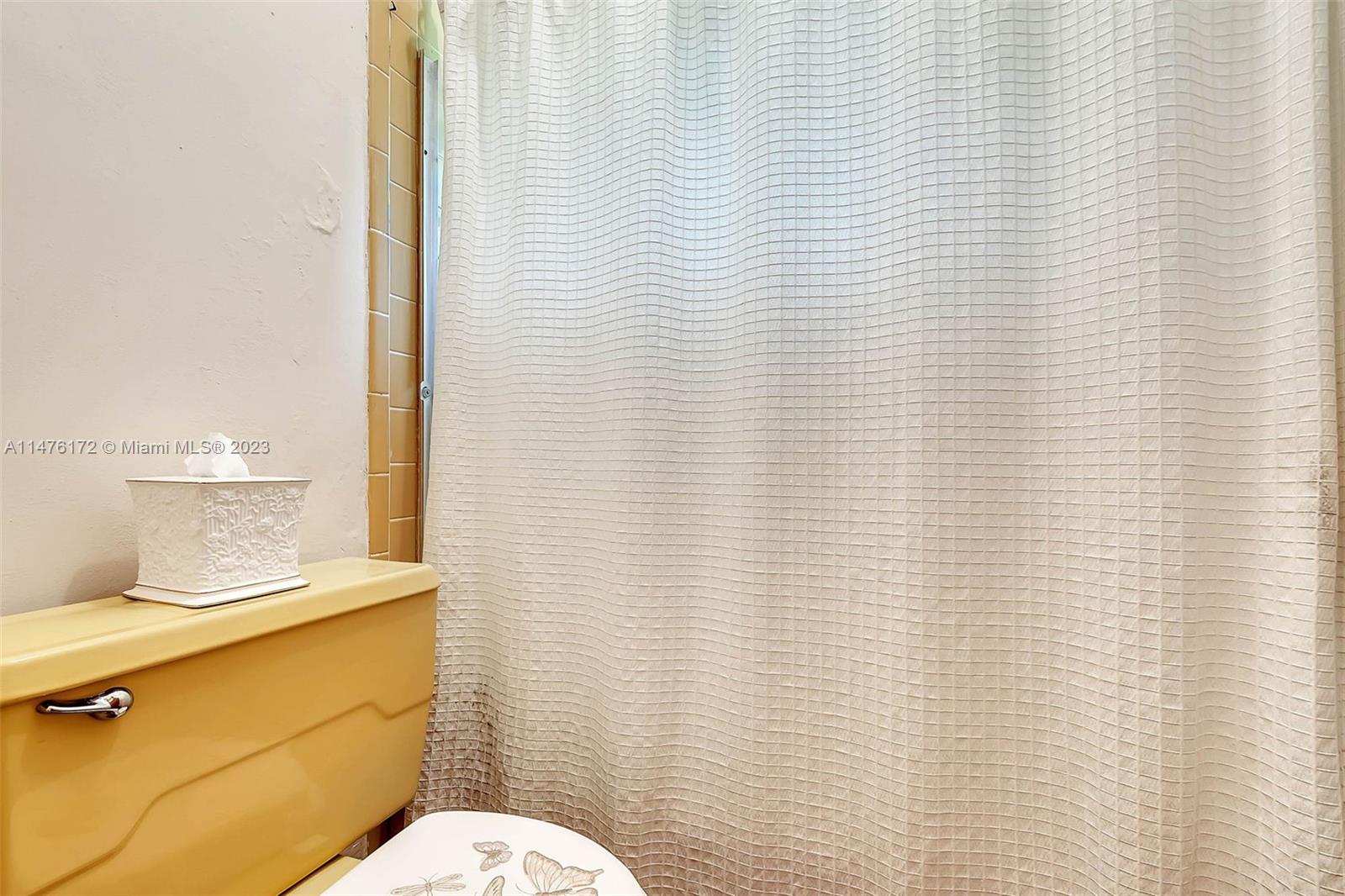 Palmetto Bay, Florida 33176, United States, 3 Bedrooms Bedrooms, ,2 BathroomsBathrooms,Residential,Active,69301