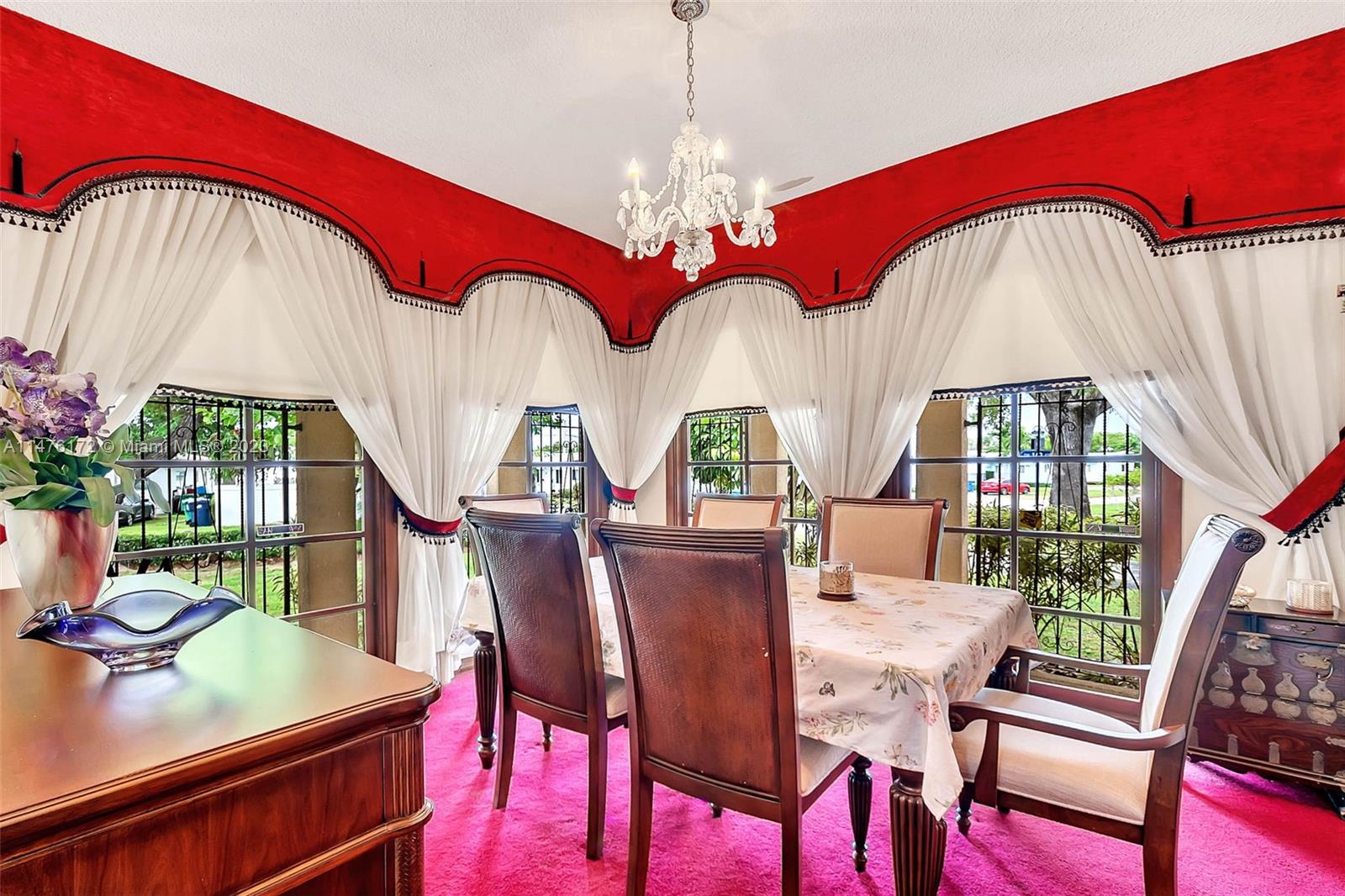 Palmetto Bay, Florida 33176, United States, 3 Bedrooms Bedrooms, ,2 BathroomsBathrooms,Residential,Active,69301