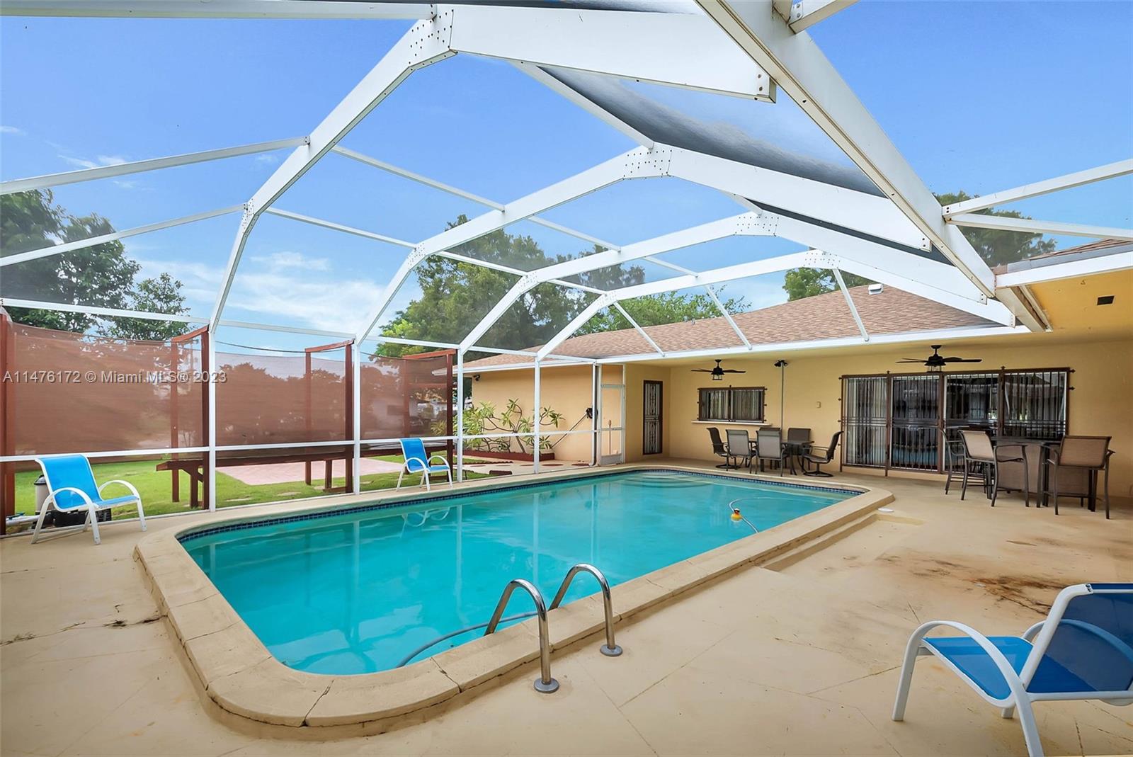 Palmetto Bay, Florida 33176, United States, 3 Bedrooms Bedrooms, ,2 BathroomsBathrooms,Residential,Active,69301