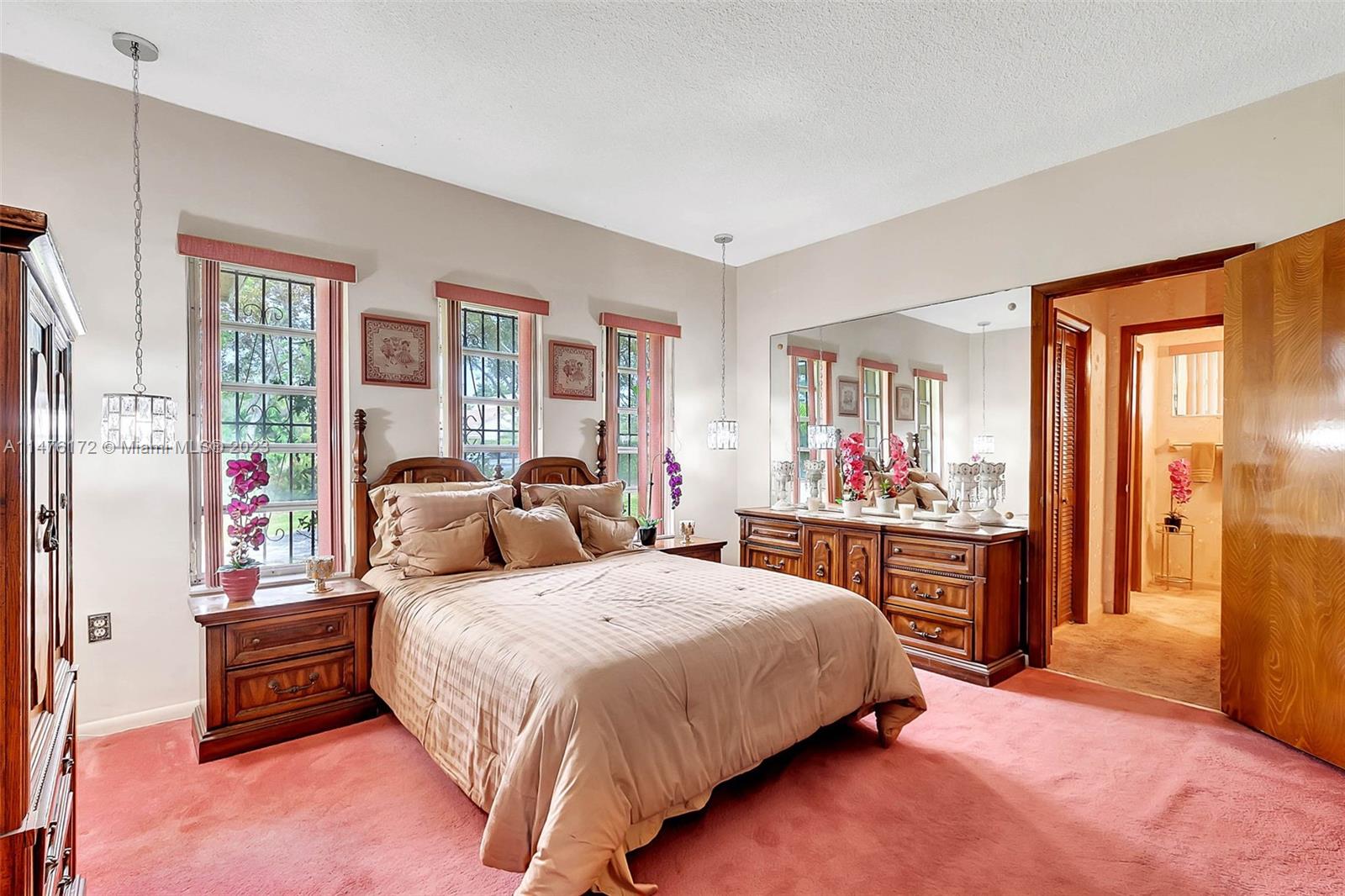 Palmetto Bay, Florida 33176, United States, 3 Bedrooms Bedrooms, ,2 BathroomsBathrooms,Residential,Active,69301