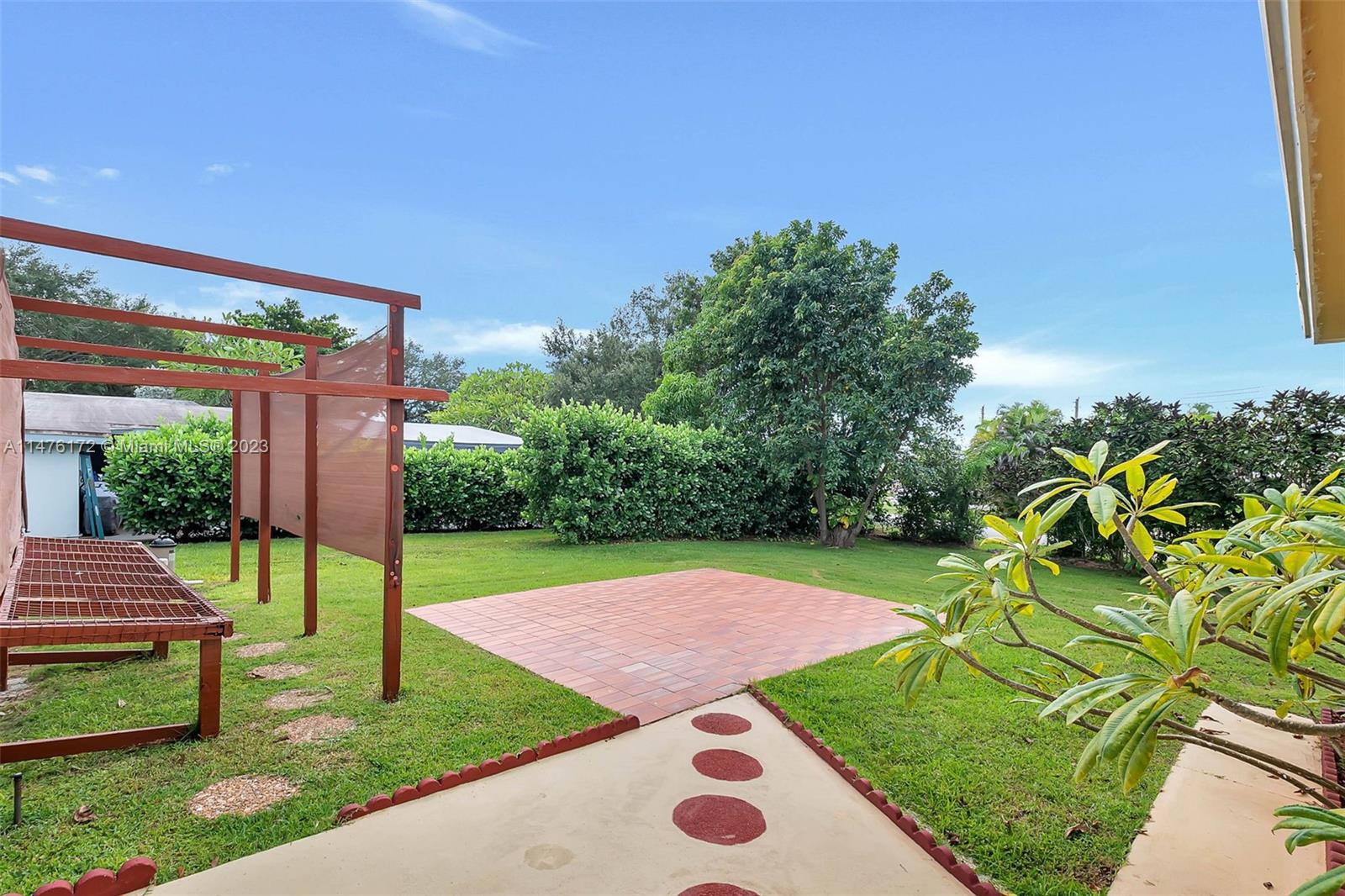 Palmetto Bay, Florida 33176, United States, 3 Bedrooms Bedrooms, ,2 BathroomsBathrooms,Residential,Active,69301