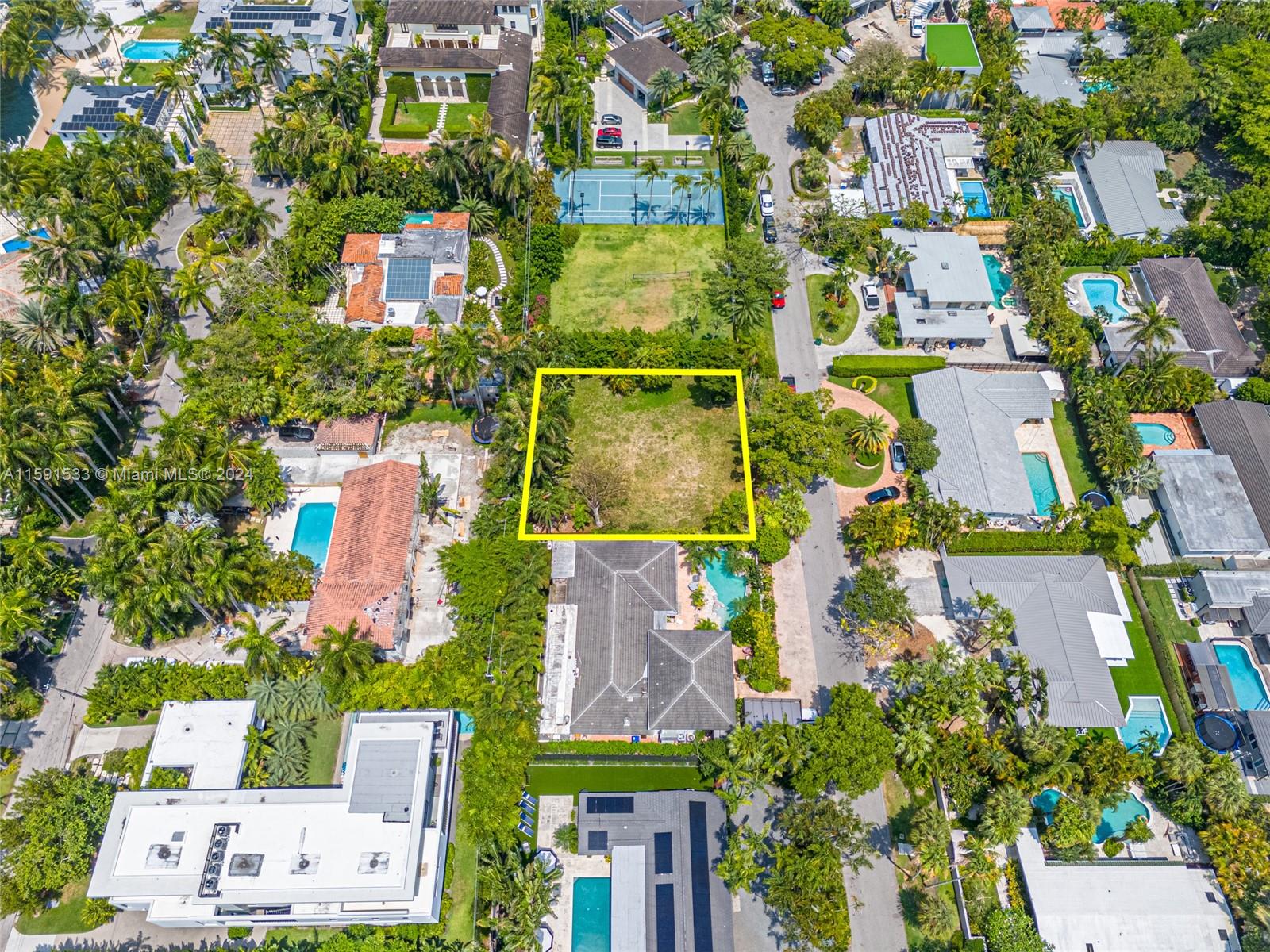 PINECREST MANOR 1ST ADDN - Land