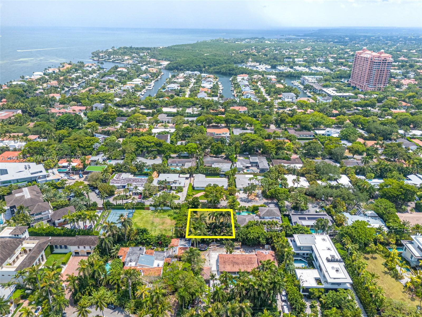 PINECREST MANOR 1ST ADDN - Land