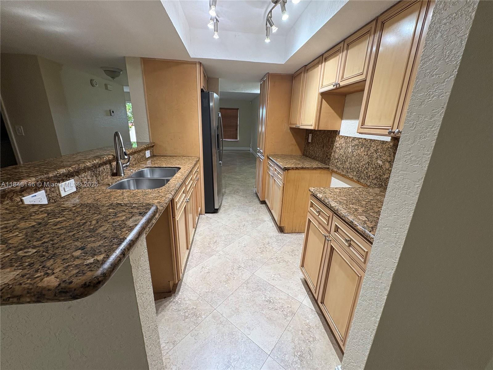 WELLEBY UNIT SIX - Residential