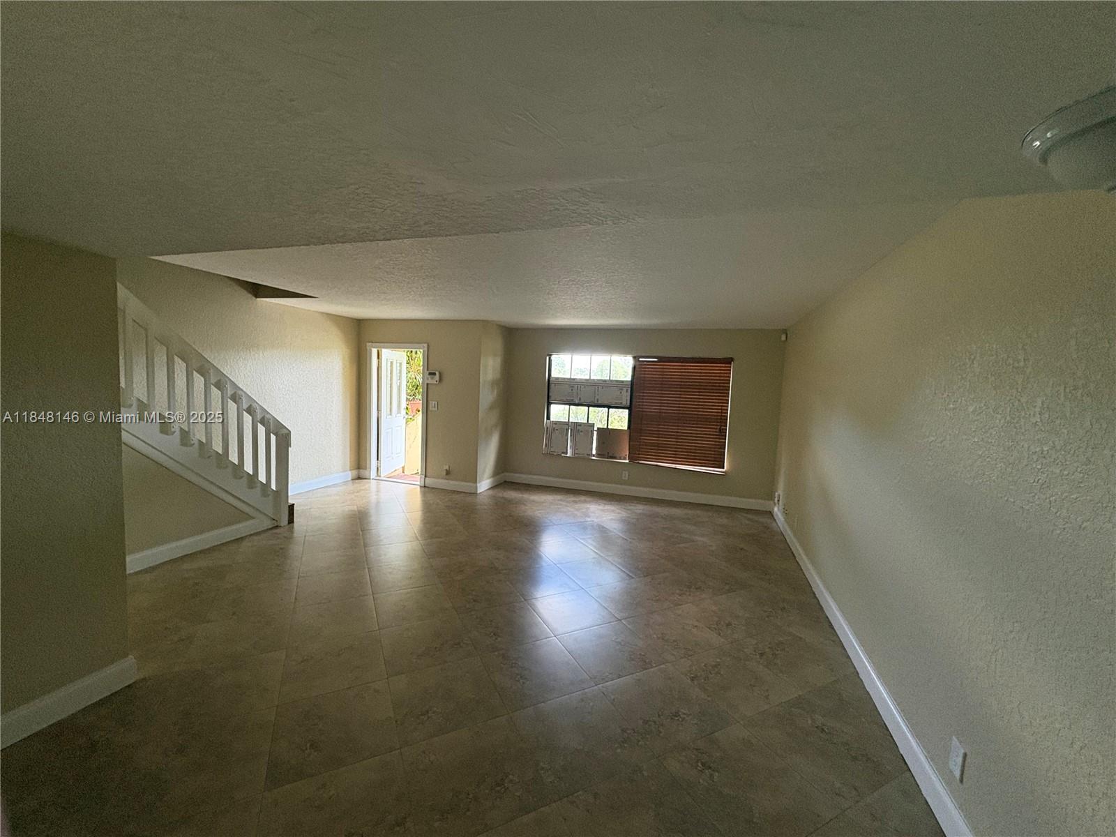 WELLEBY UNIT SIX - Residential