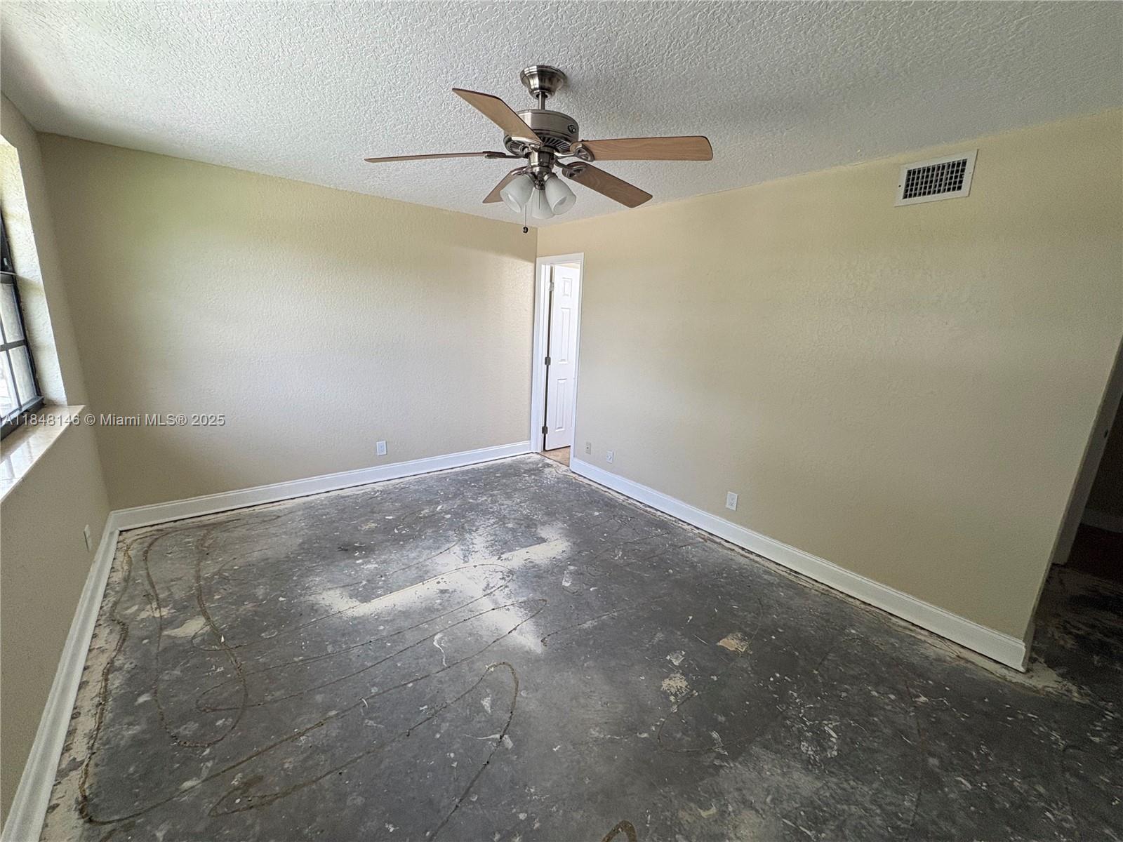 WELLEBY UNIT SIX - Residential