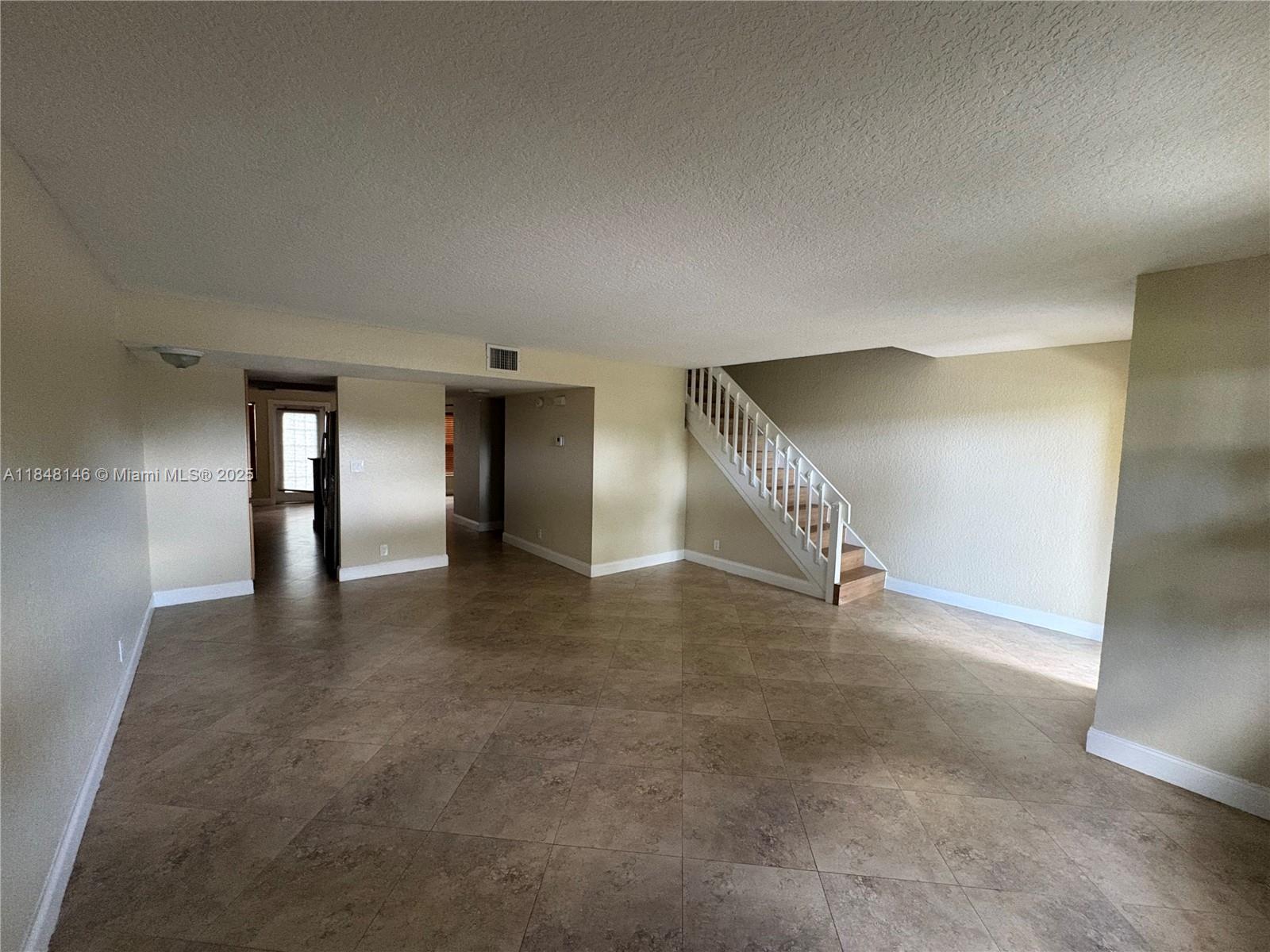 WELLEBY UNIT SIX - Residential