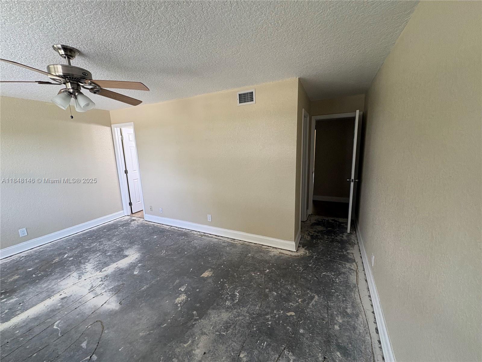 WELLEBY UNIT SIX - Residential