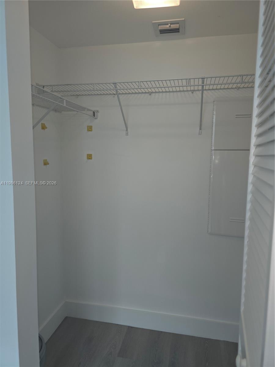 THE PLAZA 851 BRICKELL CO - Residential Lease