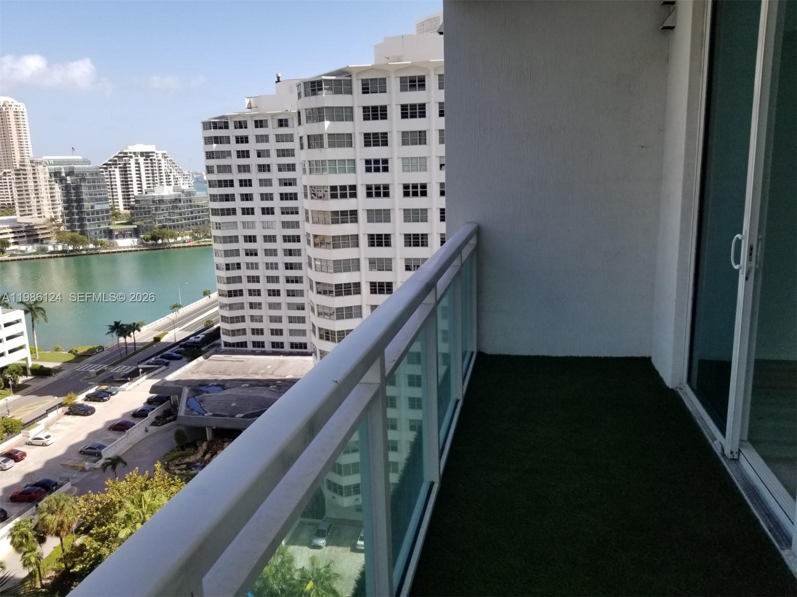 THE PLAZA 851 BRICKELL CO - Residential Lease