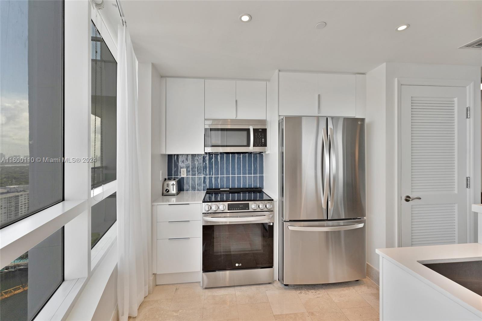 FONTAINEBLEAU II CONDO - Residential