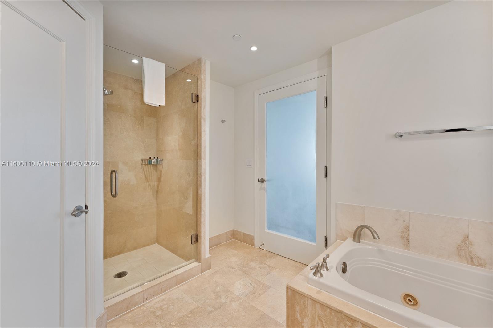 FONTAINEBLEAU II CONDO - Residential