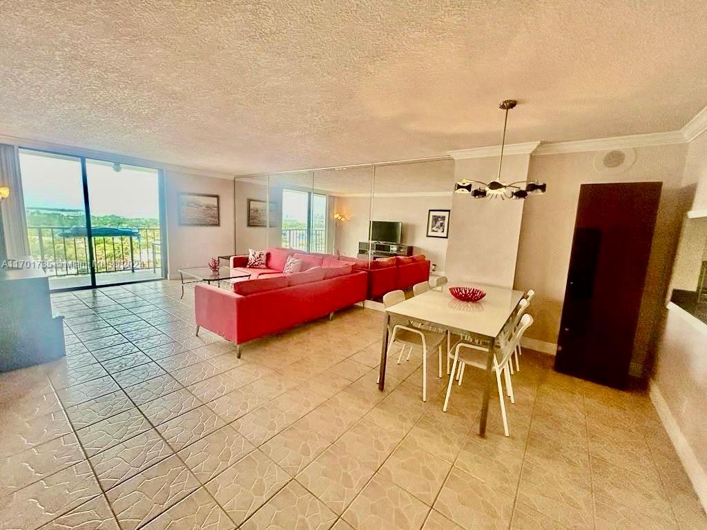 2625 Collins Ave 1710
