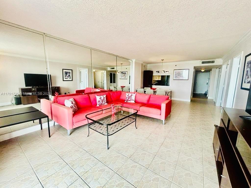 2625 Collins Ave 1710