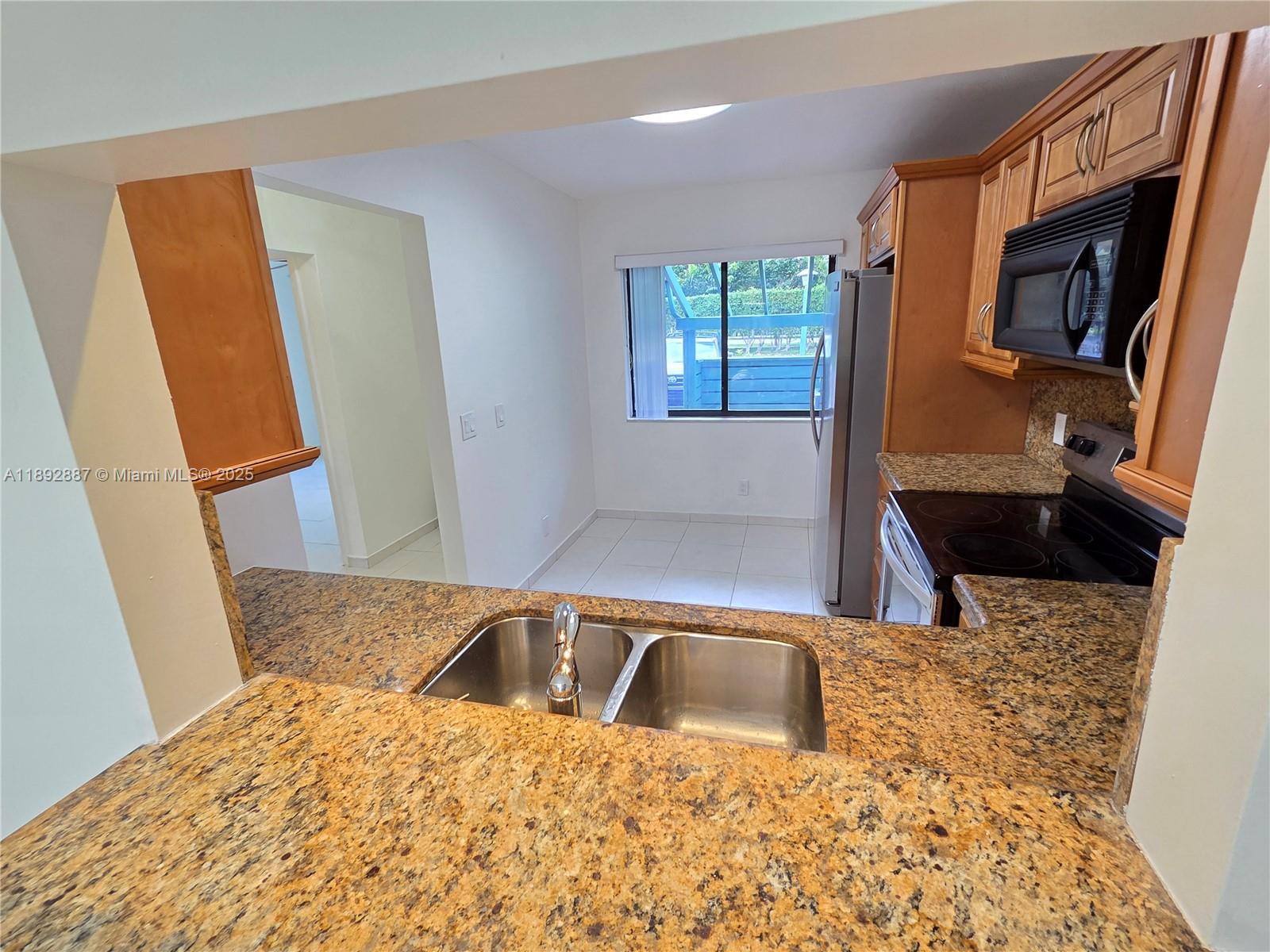VILLAS OF BONAVENTURE AT - Residential Lease
