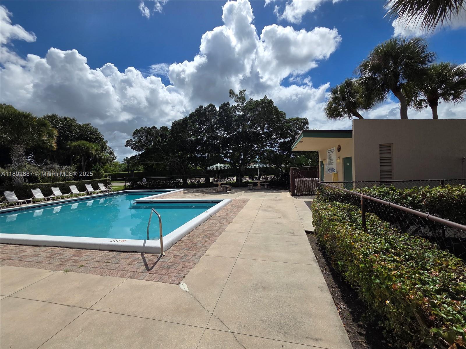 VILLAS OF BONAVENTURE AT - Residential Lease
