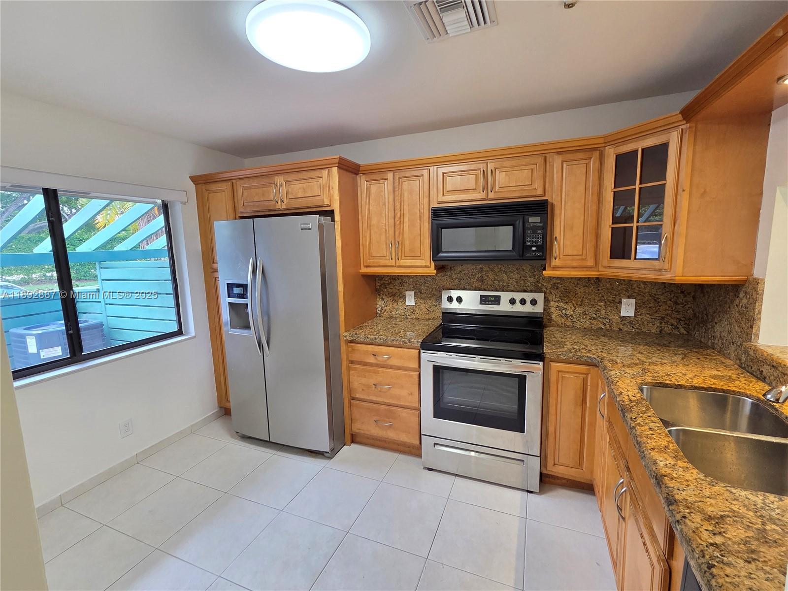 VILLAS OF BONAVENTURE AT - Residential Lease