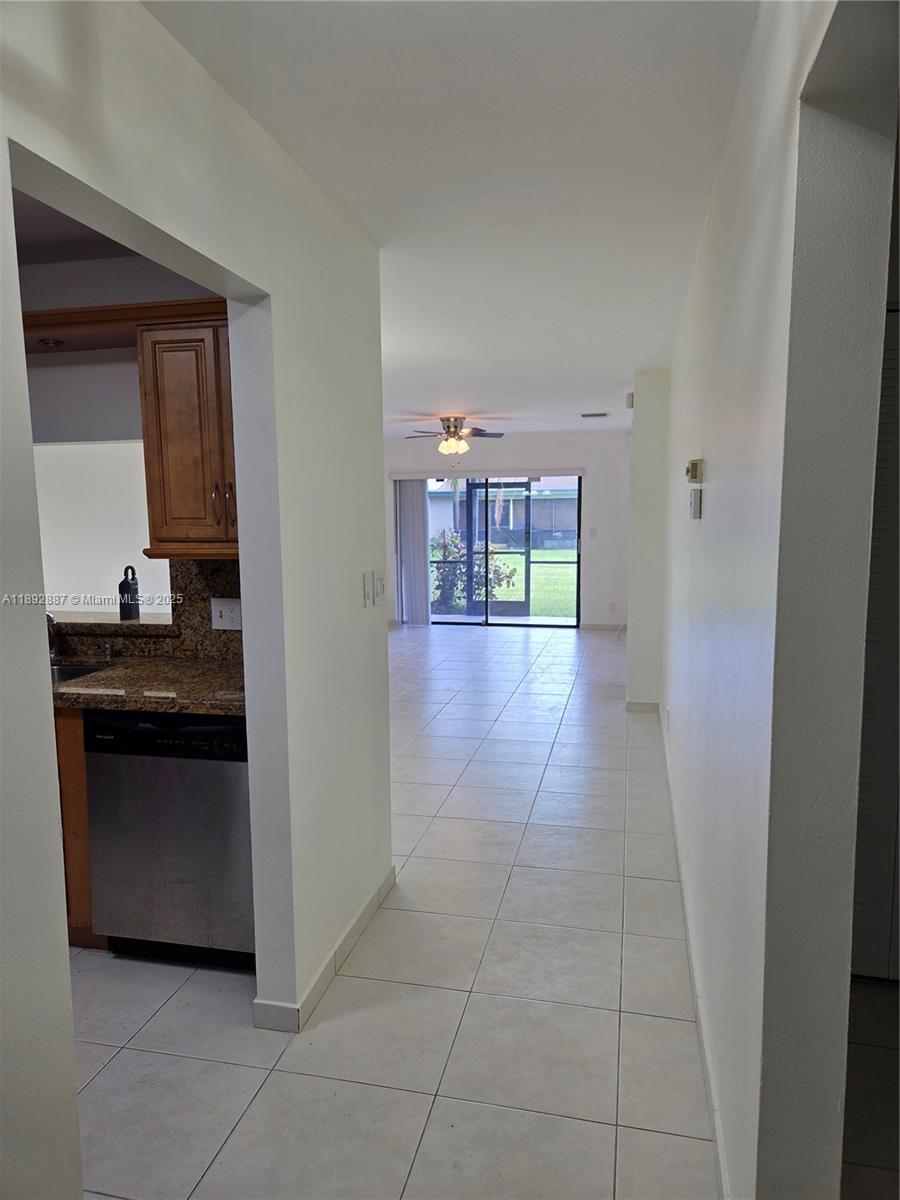 VILLAS OF BONAVENTURE AT - Residential Lease