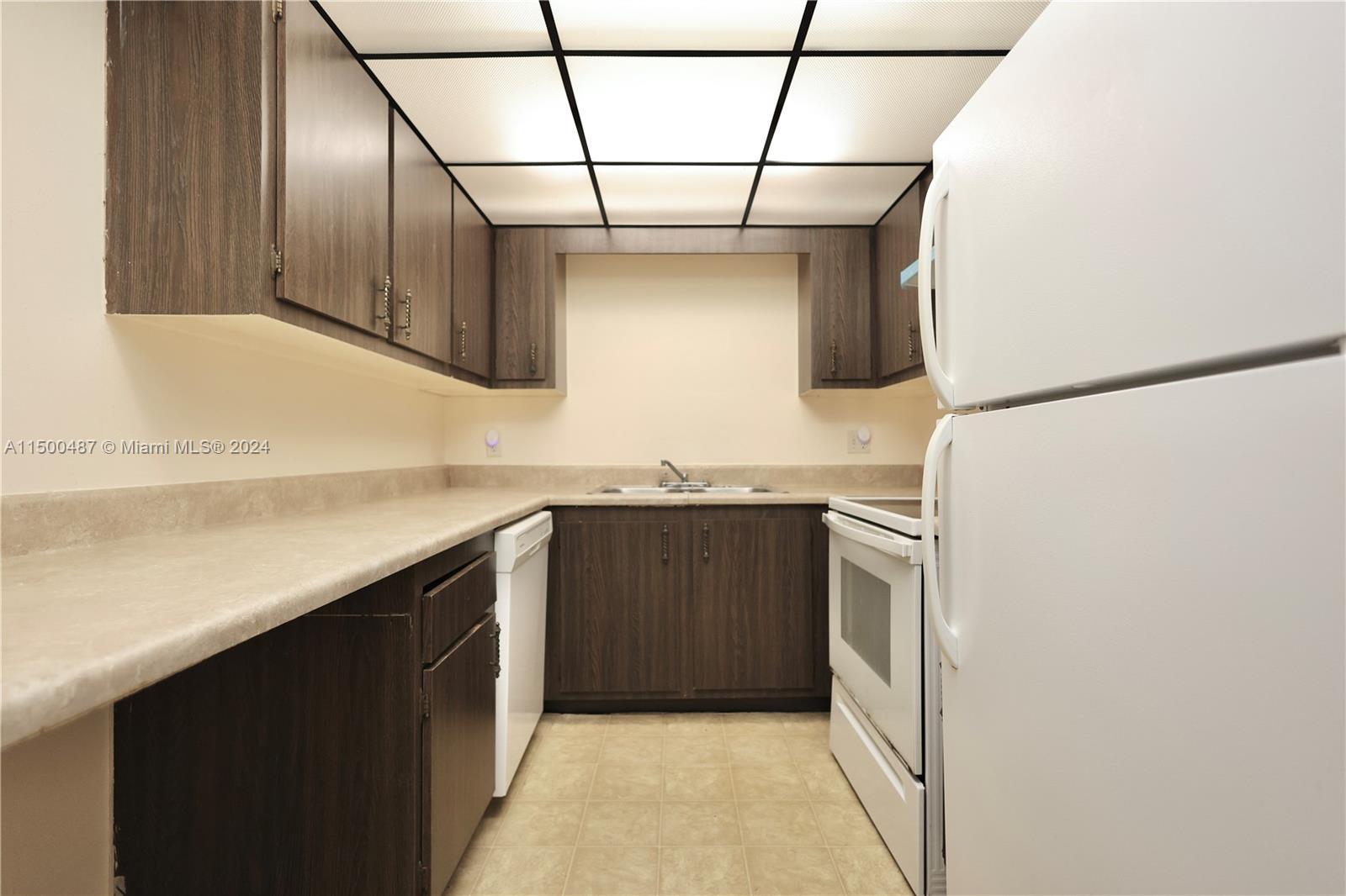 INVERRARY COUNTRY CLUB - Residential