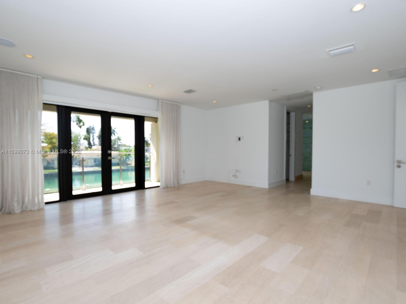 NORMANDY GOLF COURSE - Residential